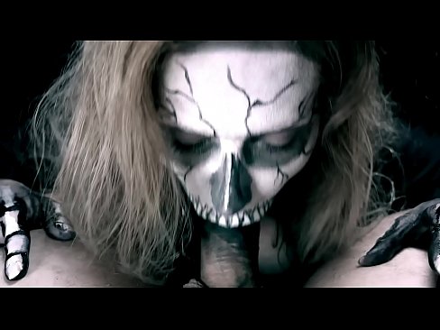 ❤️ Demon cailín sucking coileach lena béal dubh agus shlogtha cum. ️  Porn álainn  ag porn % ga.pornmega-com.ru%  ❌❤